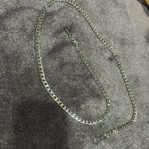 #5. Unbranded silver plated chain for crossbody or wallet on chain.